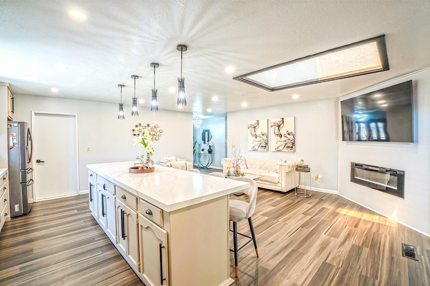 2700 Oxford Ave, Turlock, CA 95382