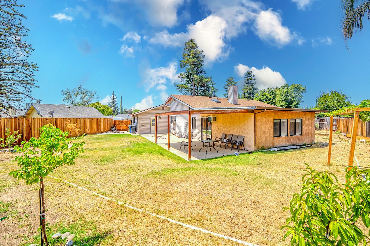 2700 Oxford Ave, Turlock, CA 95382