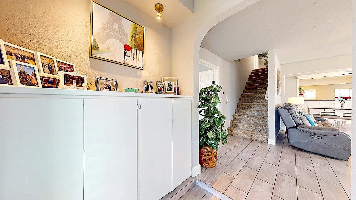 204 N Santa Ana Ave, Modesto, CA 95354