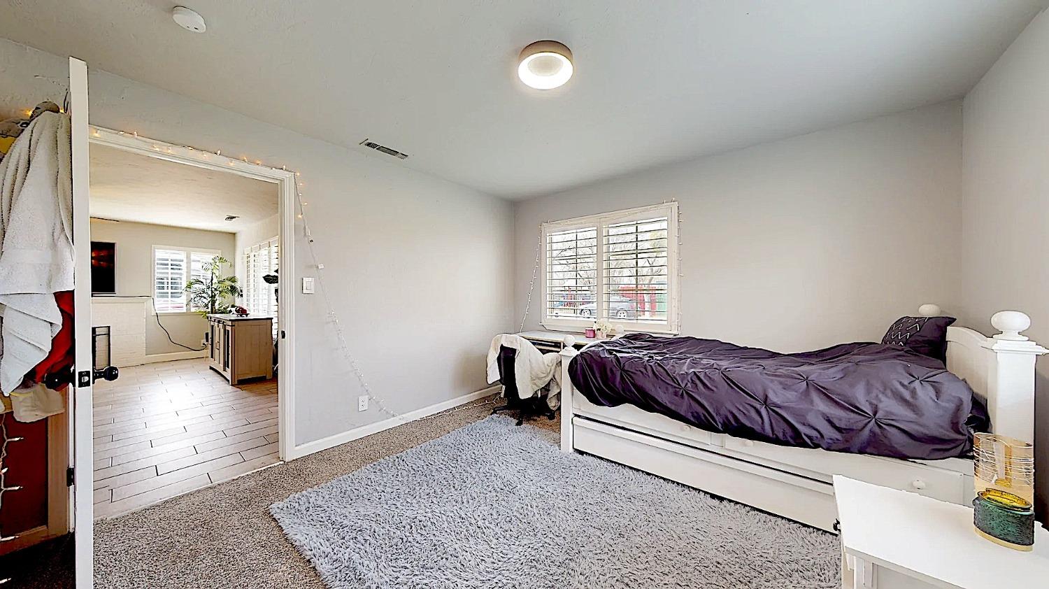 204 N Santa Ana Ave, Modesto, CA 95354