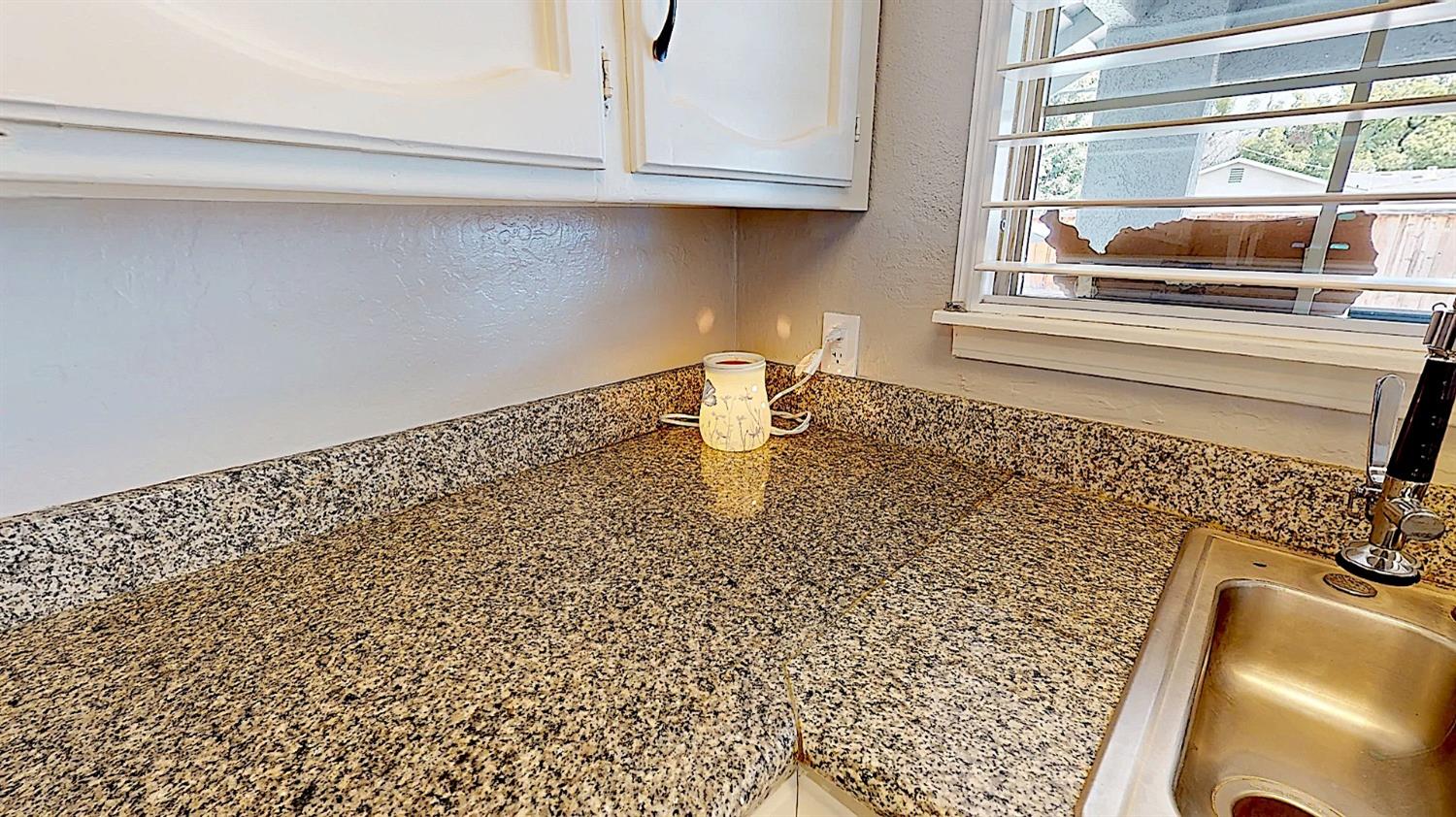 204 N Santa Ana Ave, Modesto, CA 95354