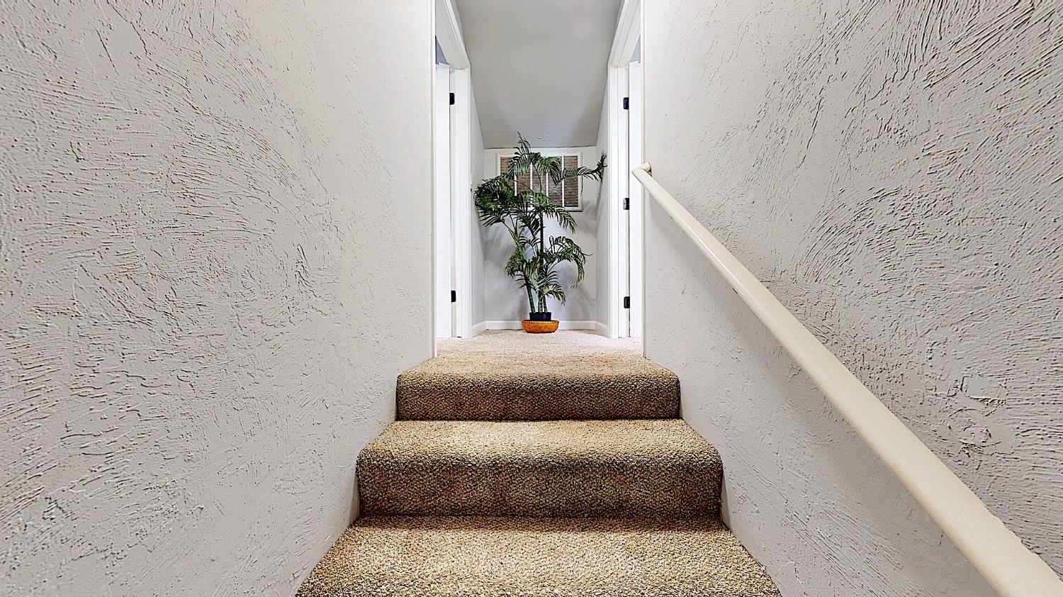 204 N Santa Ana Ave, Modesto, CA 95354