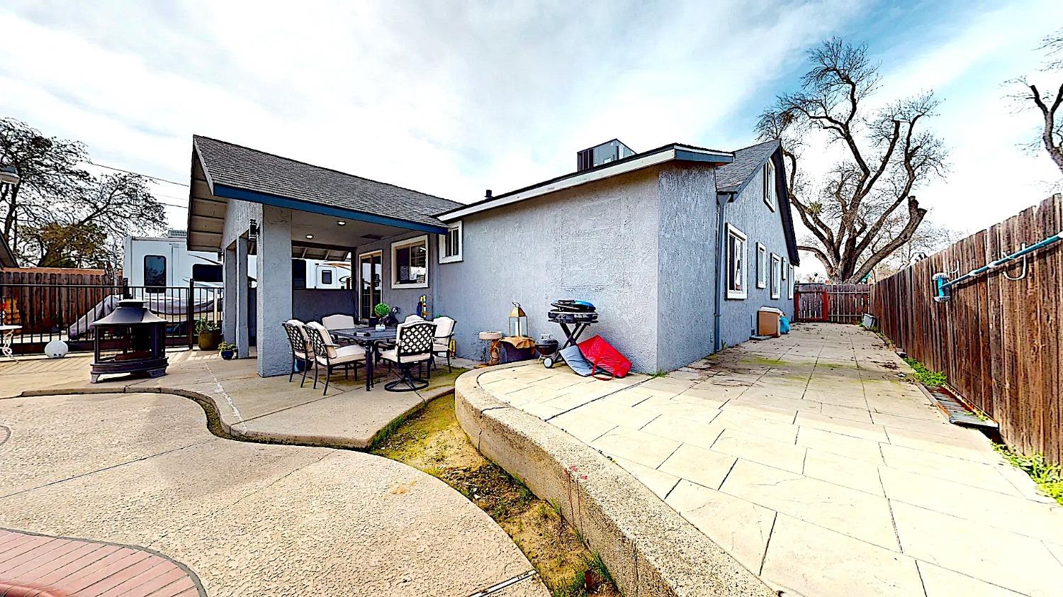 204 N Santa Ana Ave, Modesto, CA 95354