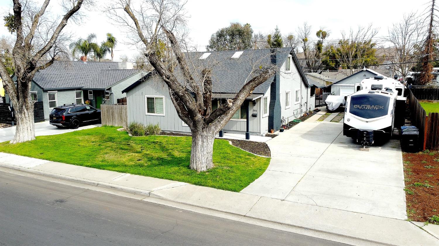 204 N Santa Ana Ave, Modesto, CA 95354