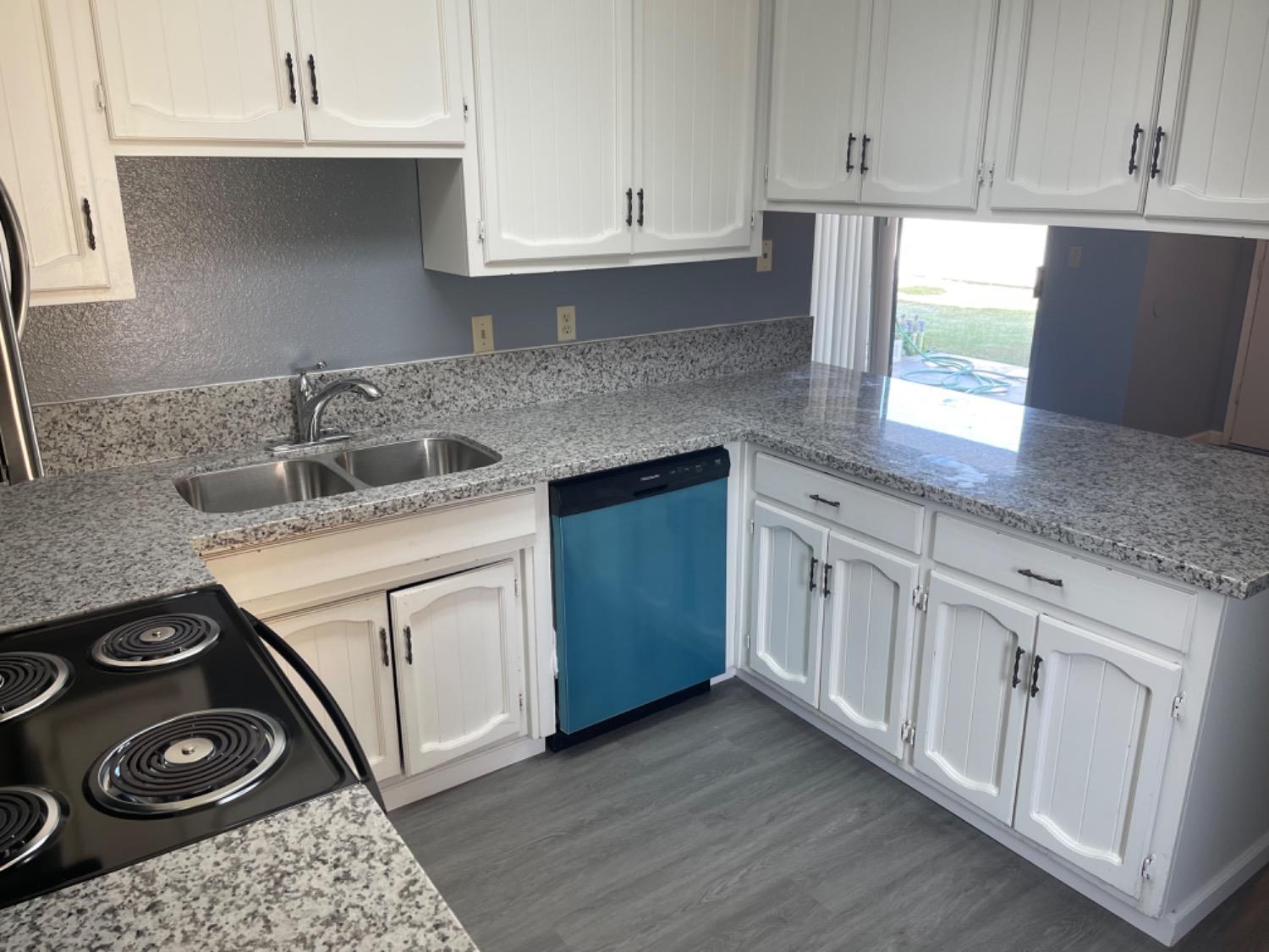 1647 1649 Moffett Rd, Ceres, CA 95307