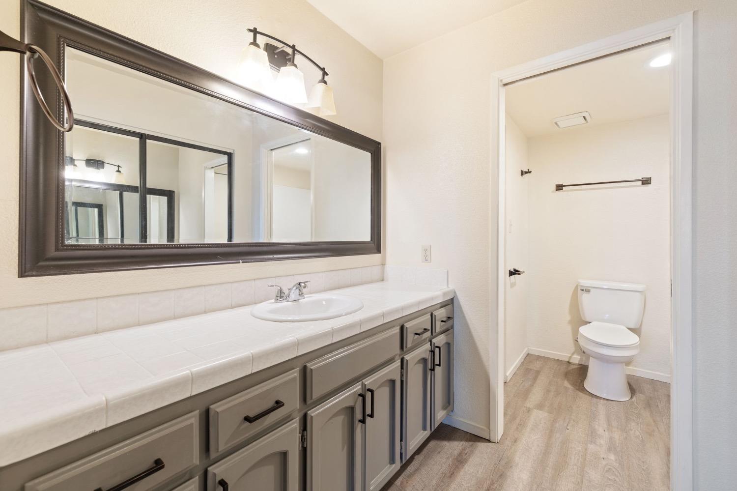 7675 N 1st St #136, Fresno, CA 93720