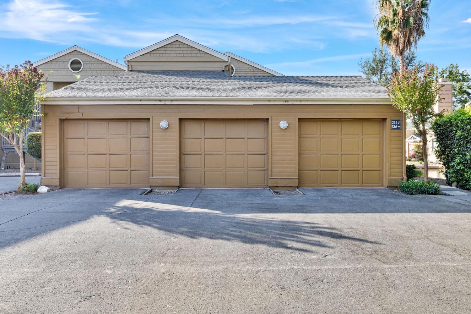 7675 N 1st St #136, Fresno, CA 93720