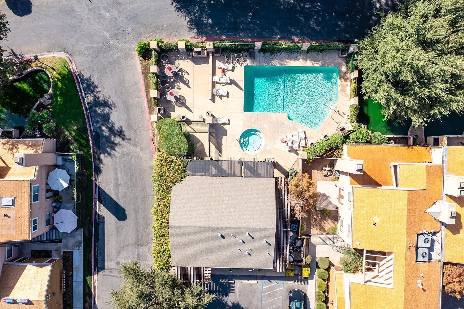 7675 N 1st St #136, Fresno, CA 93720