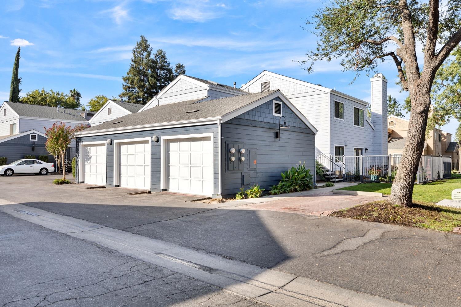 7675 N 1st St #136, Fresno, CA 93720