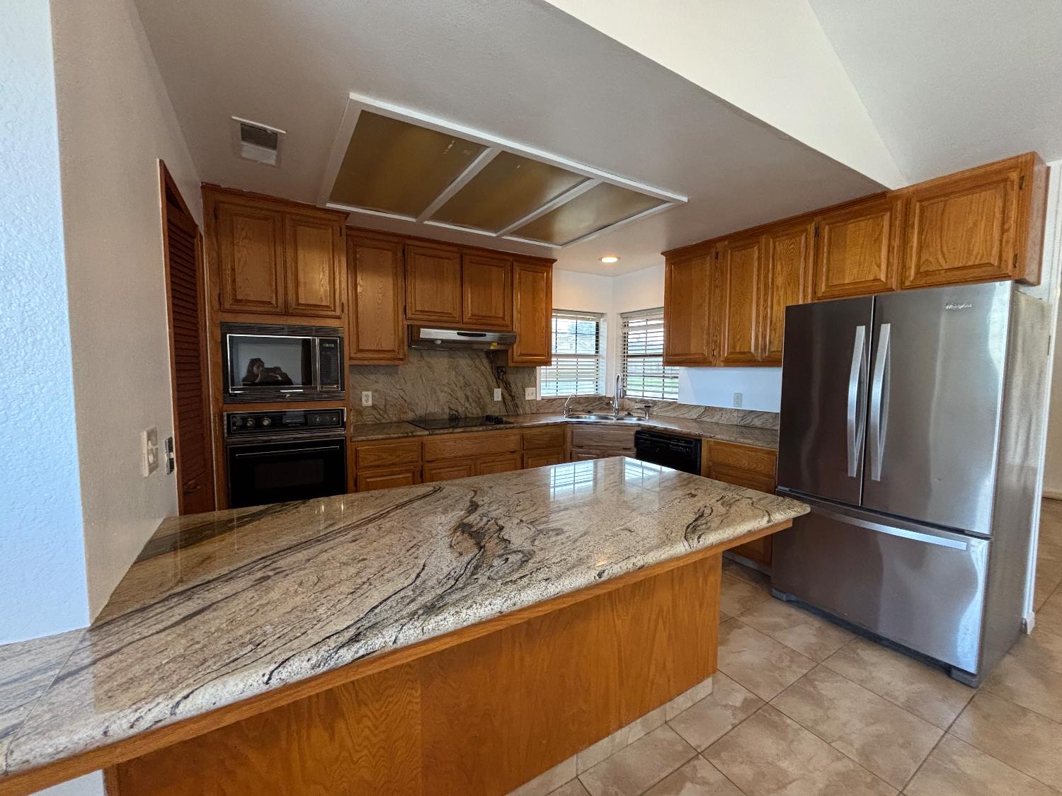 365 Foxmeadow Way, Los Banos, CA 93635