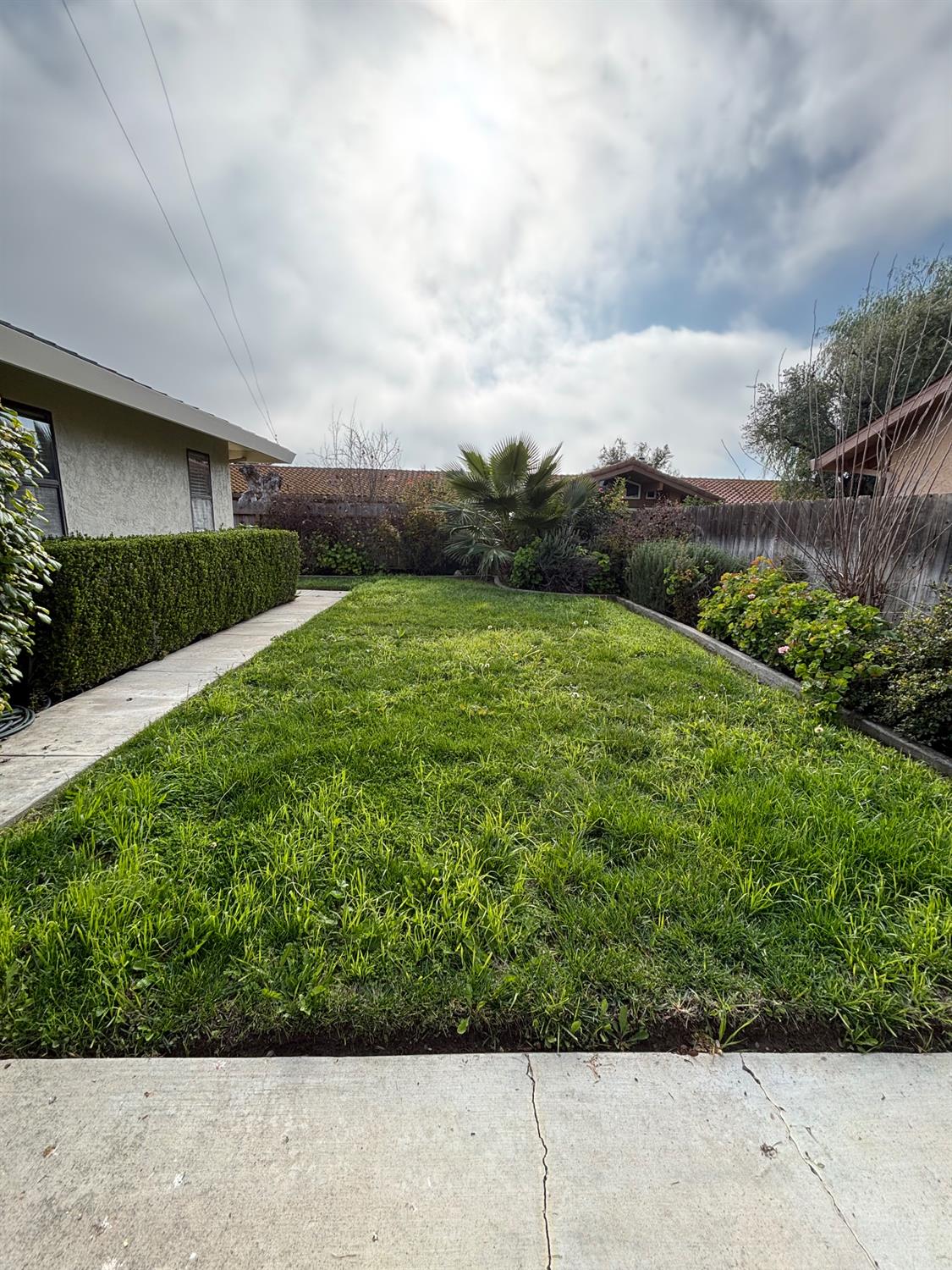 365 Foxmeadow Way, Los Banos, CA 93635