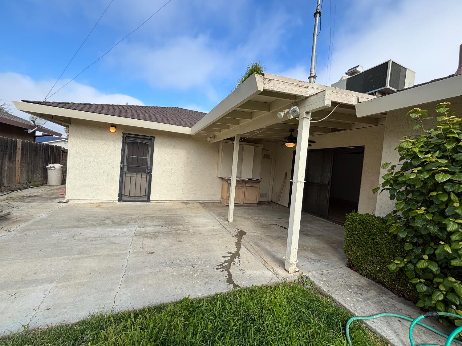 365 Foxmeadow Way, Los Banos, CA 93635