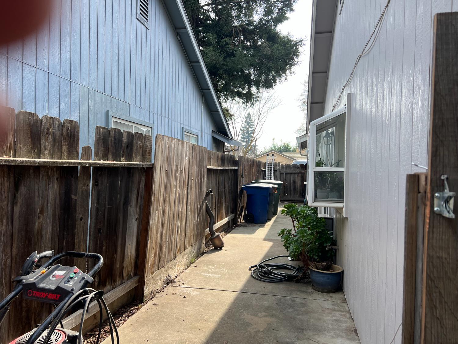 1143 Brownie Ct, Merced, CA 95340