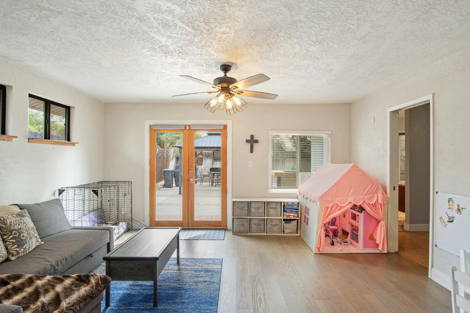 2660 Oxford Ave, Turlock, CA 95382