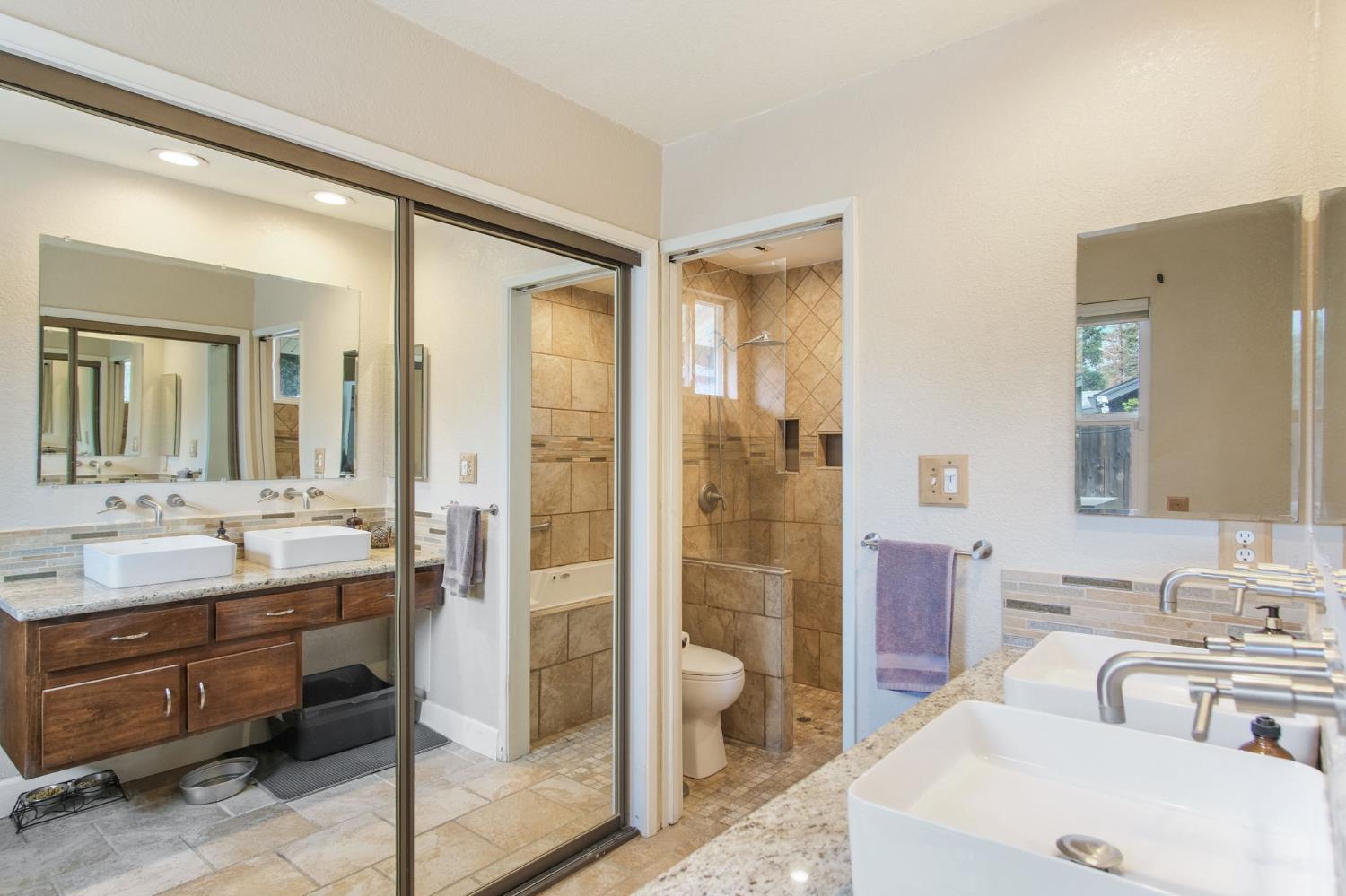 2660 Oxford Ave, Turlock, CA 95382