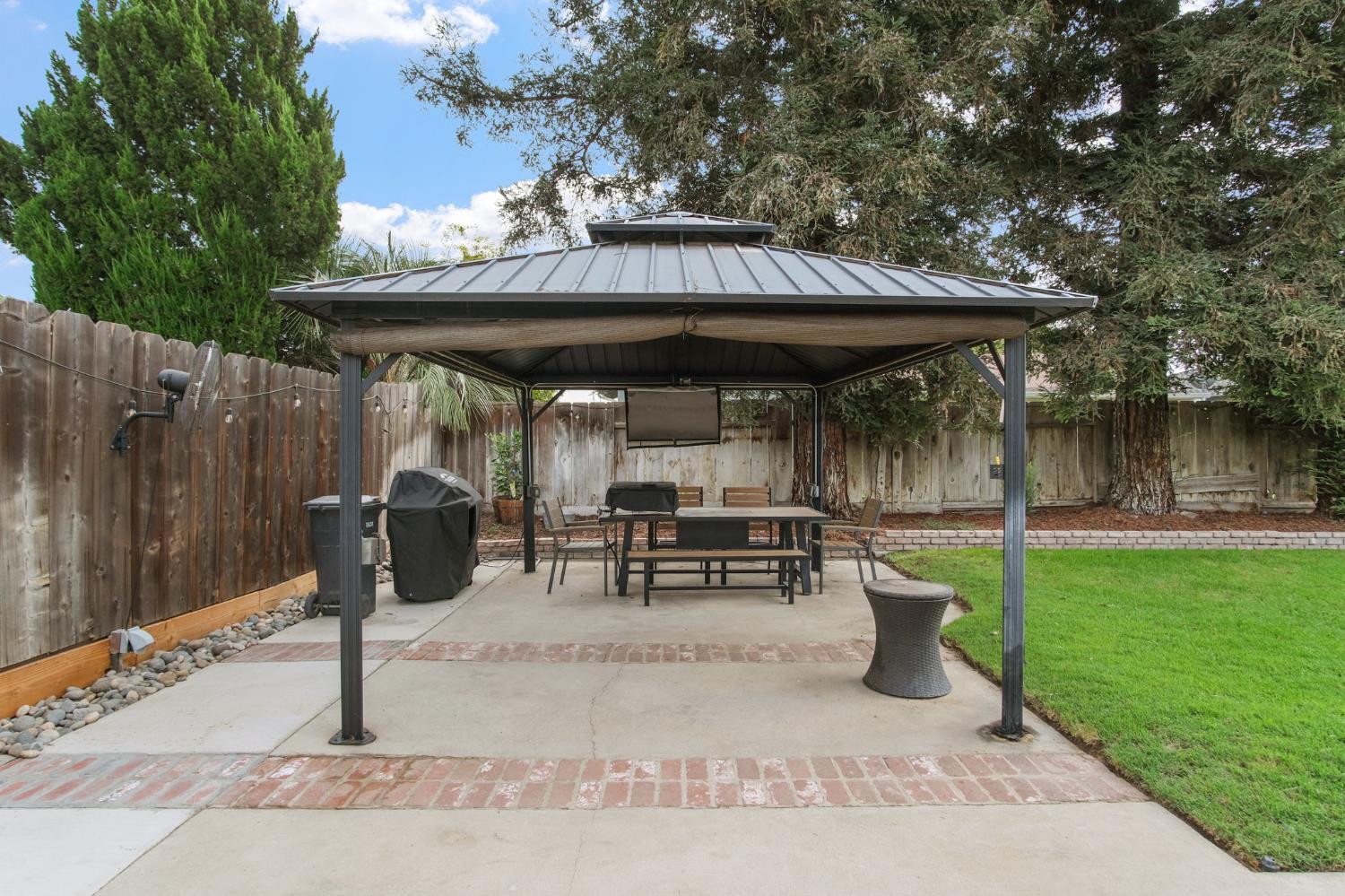 2660 Oxford Ave, Turlock, CA 95382