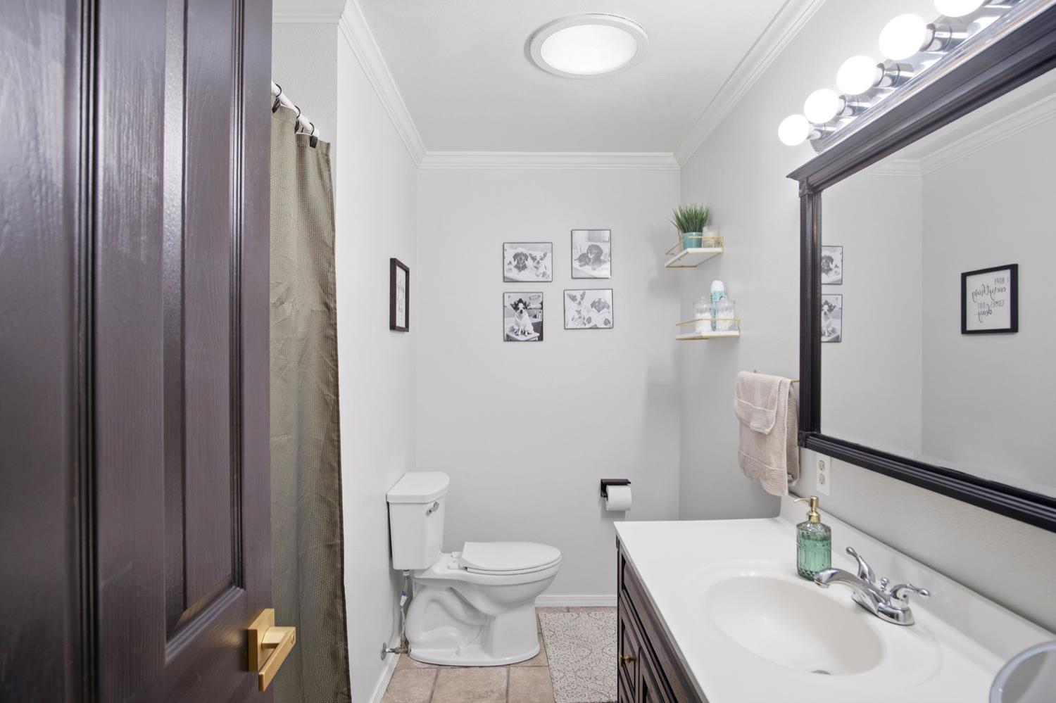 2345 Tokay Ave, Turlock, CA 95380