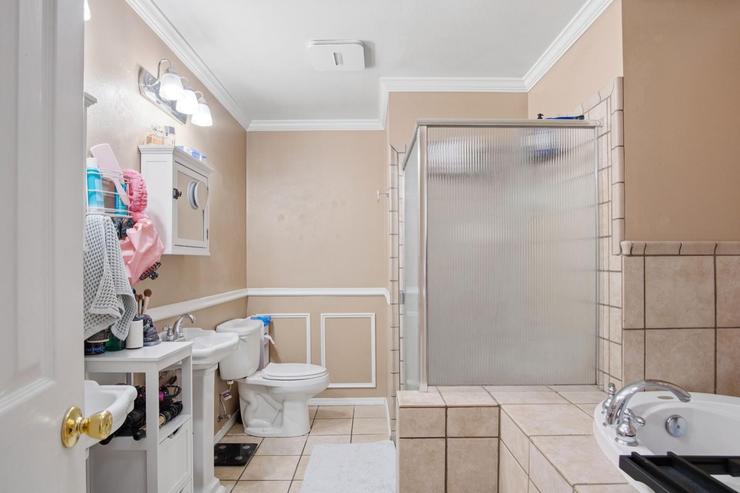 2345 Tokay Ave, Turlock, CA 95380