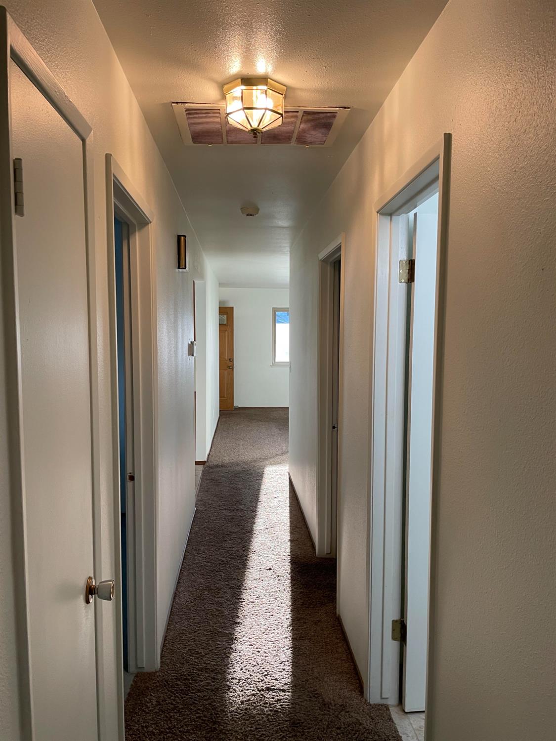 2113 Milford Ln, Modesto, CA 95355