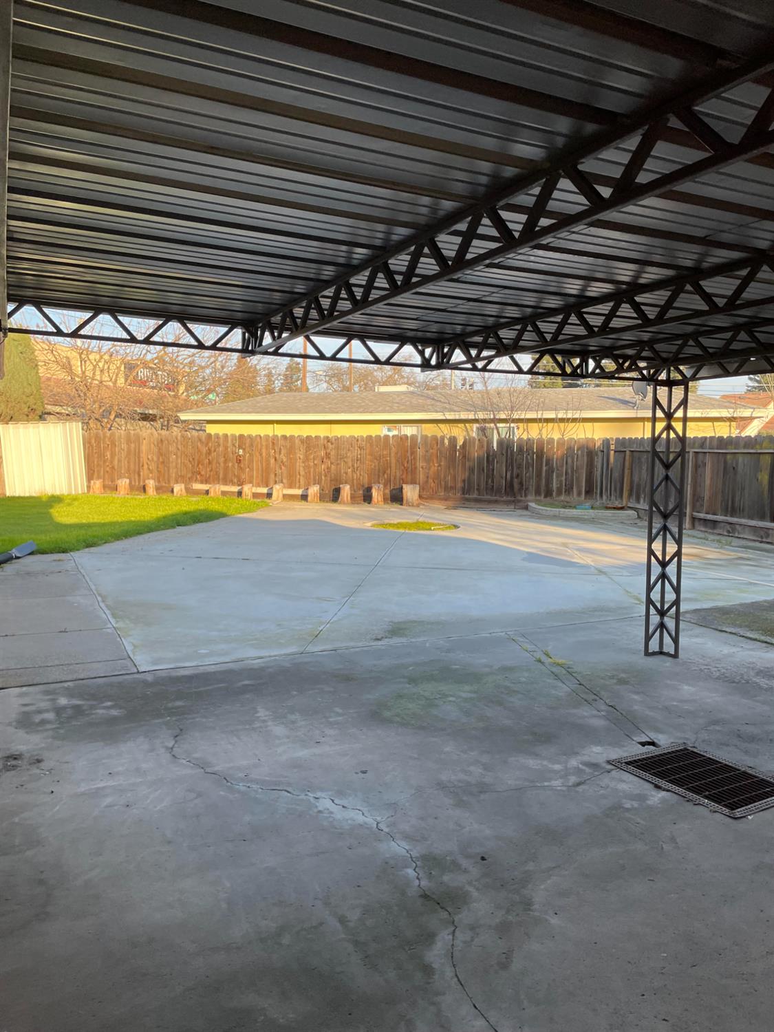 2113 Milford Ln, Modesto, CA 95355