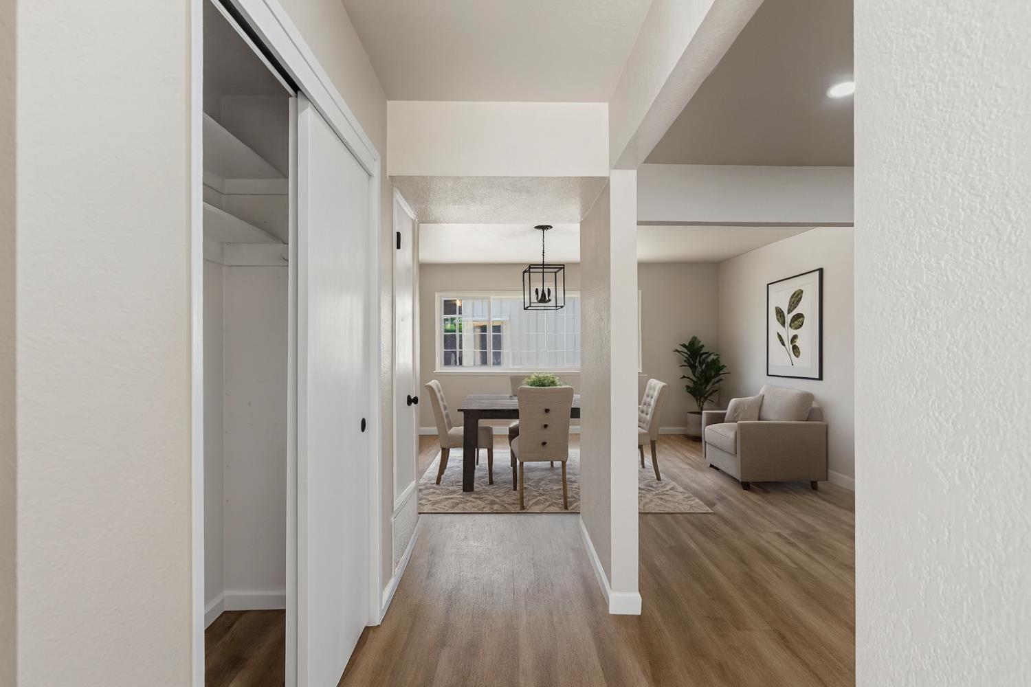 1320 Aurora St, Modesto, CA 95351