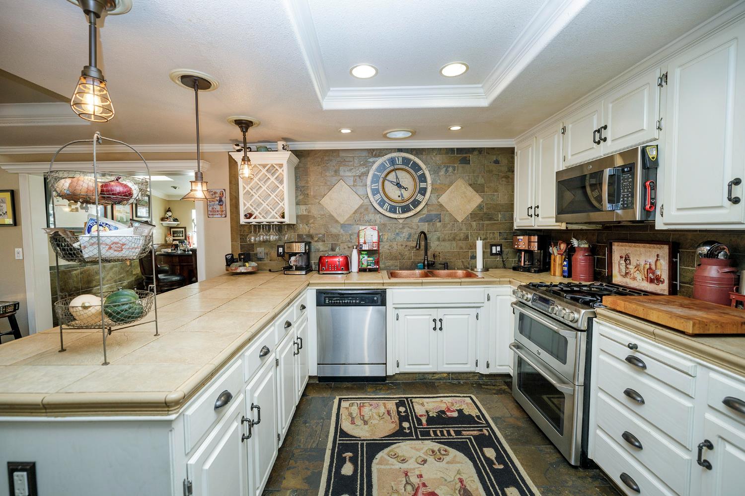 413 Redford Ln, Modesto, CA 95350