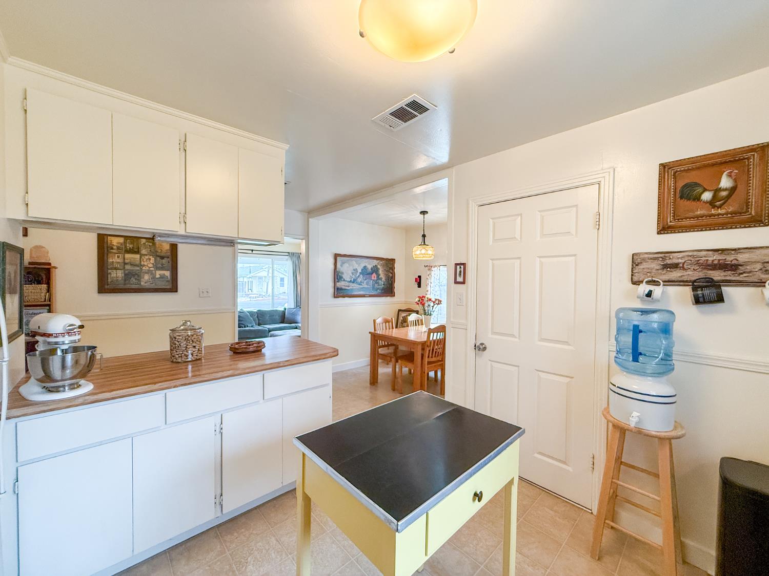 674 Wallis Ave, Gustine, CA 95322