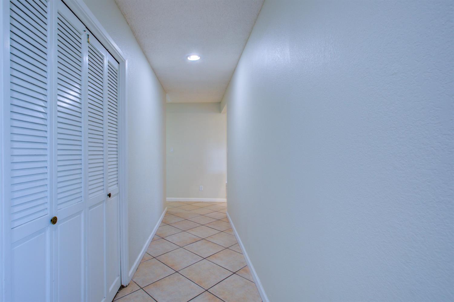 411 N santa monica, Los Banos, CA 93635