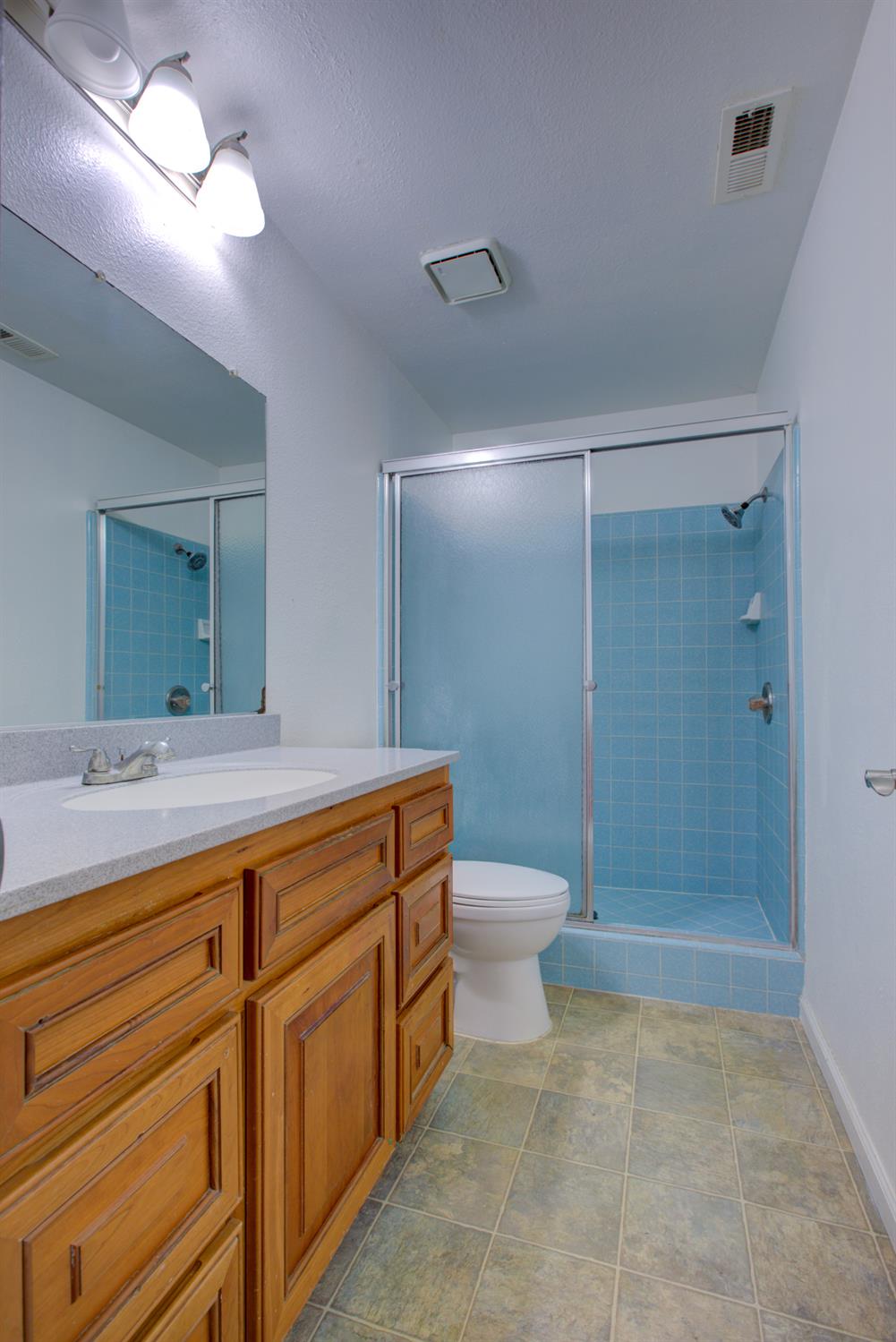 411 N santa monica, Los Banos, CA 93635