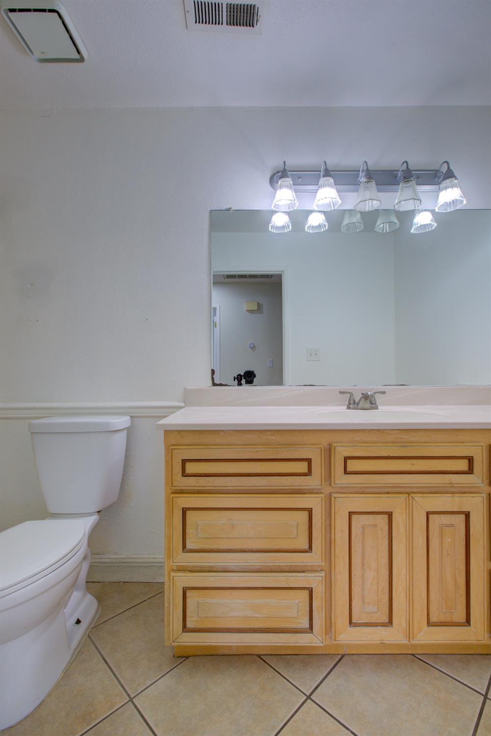 411 N santa monica, Los Banos, CA 93635