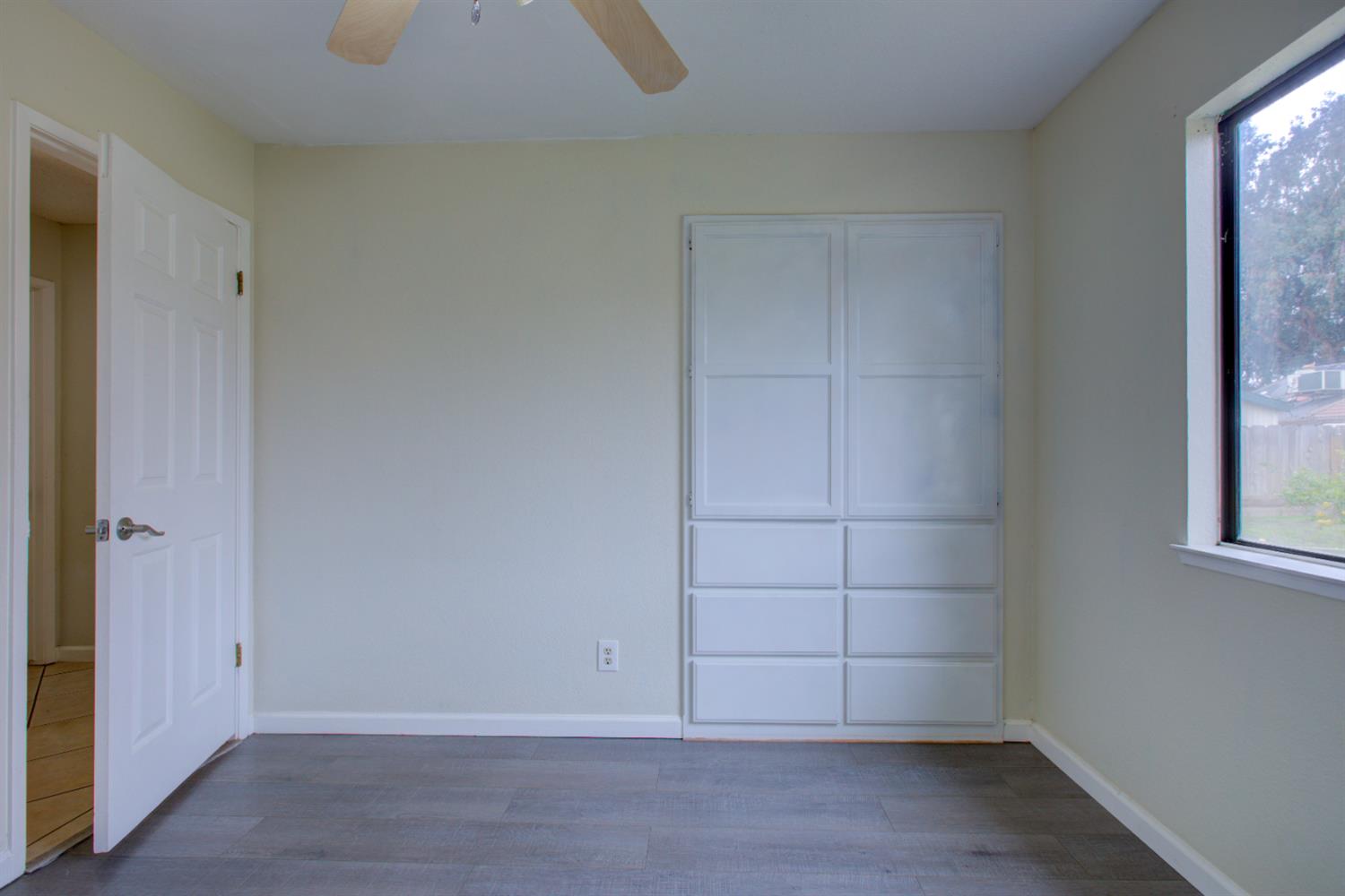 411 N santa monica, Los Banos, CA 93635