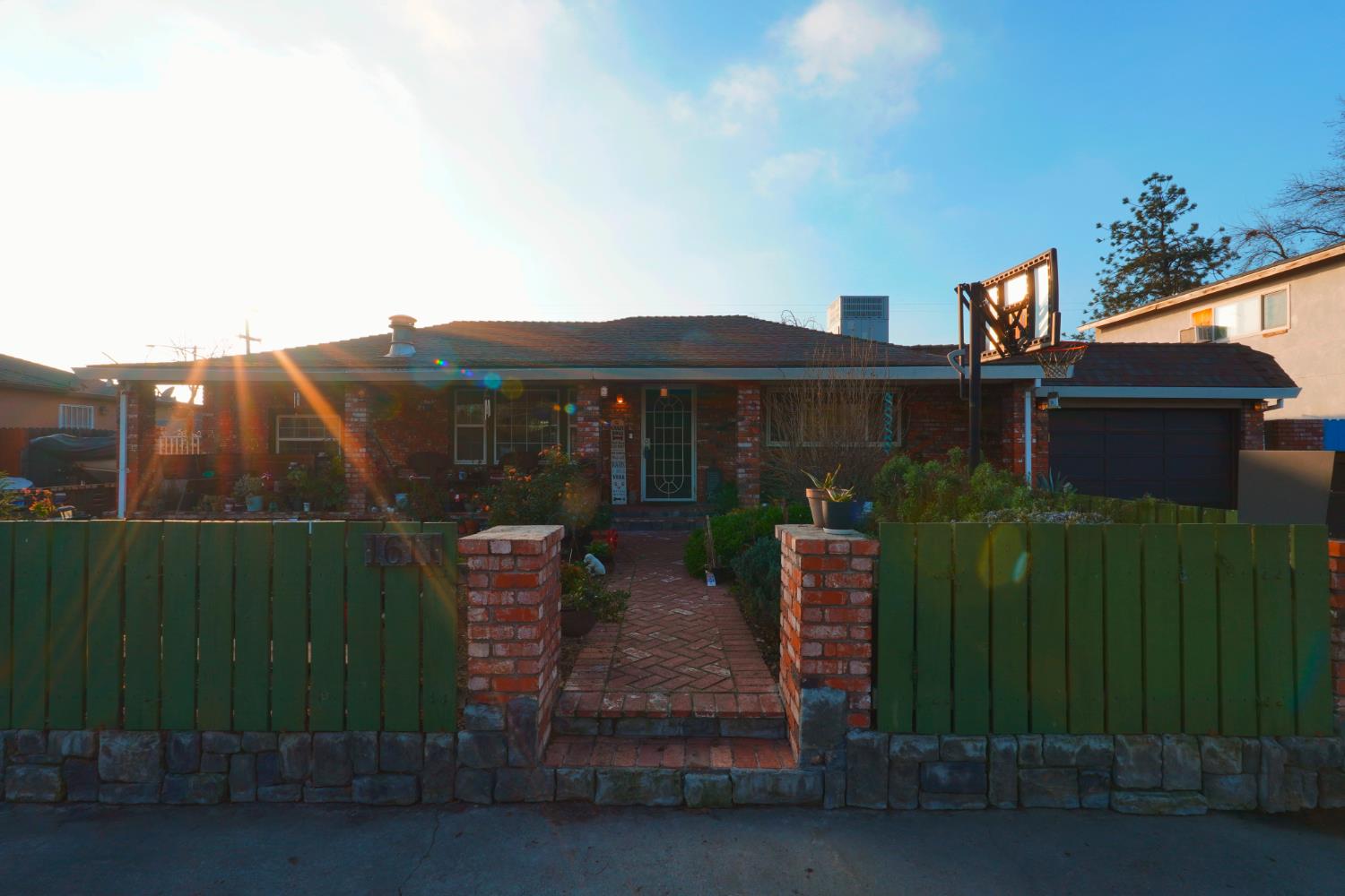 1611 Cameo Way, Modesto, CA 95350