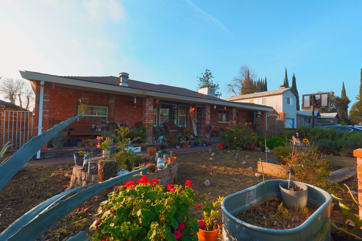 1611 Cameo Way, Modesto, CA 95350