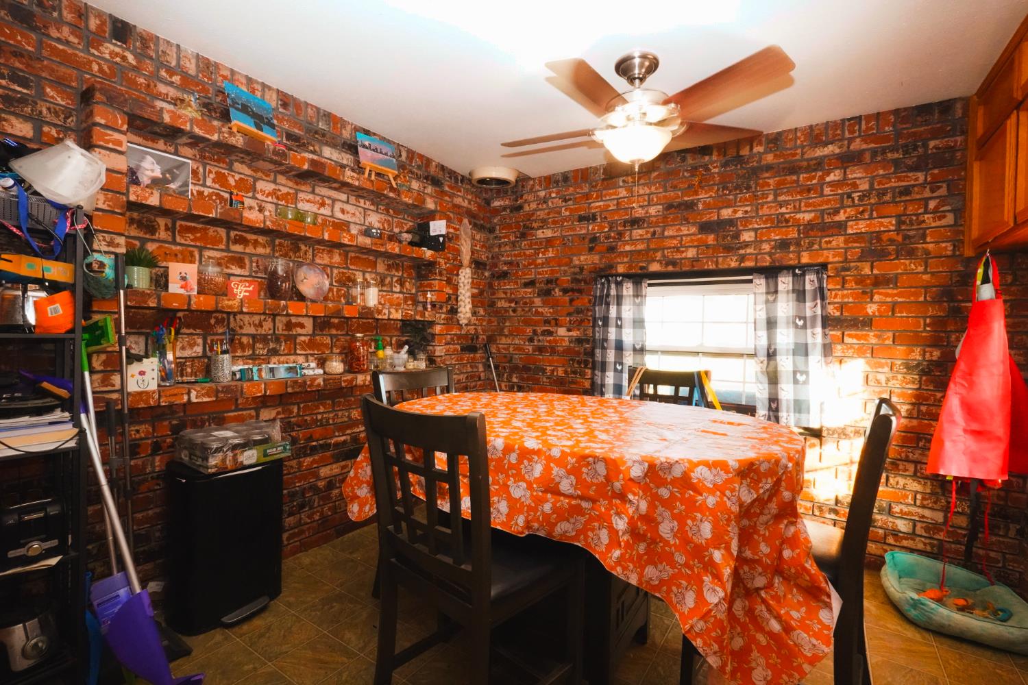 1611 Cameo Way, Modesto, CA 95350