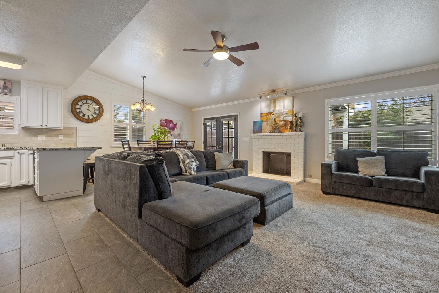 3809 Meadowview Ct, Modesto, CA 95355