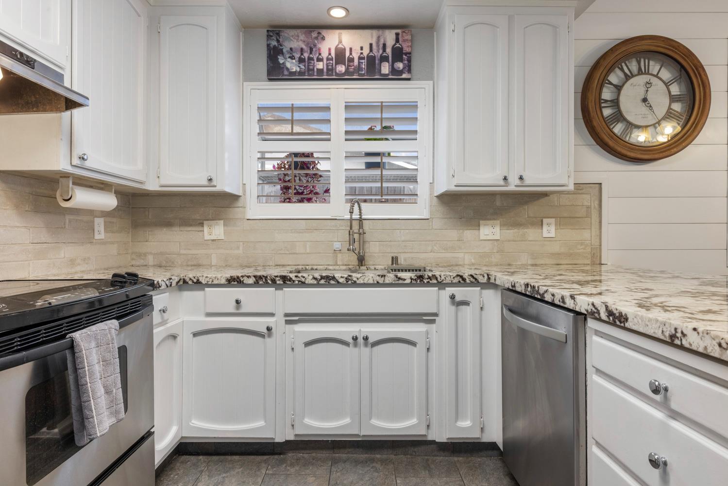 3809 Meadowview Ct, Modesto, CA 95355