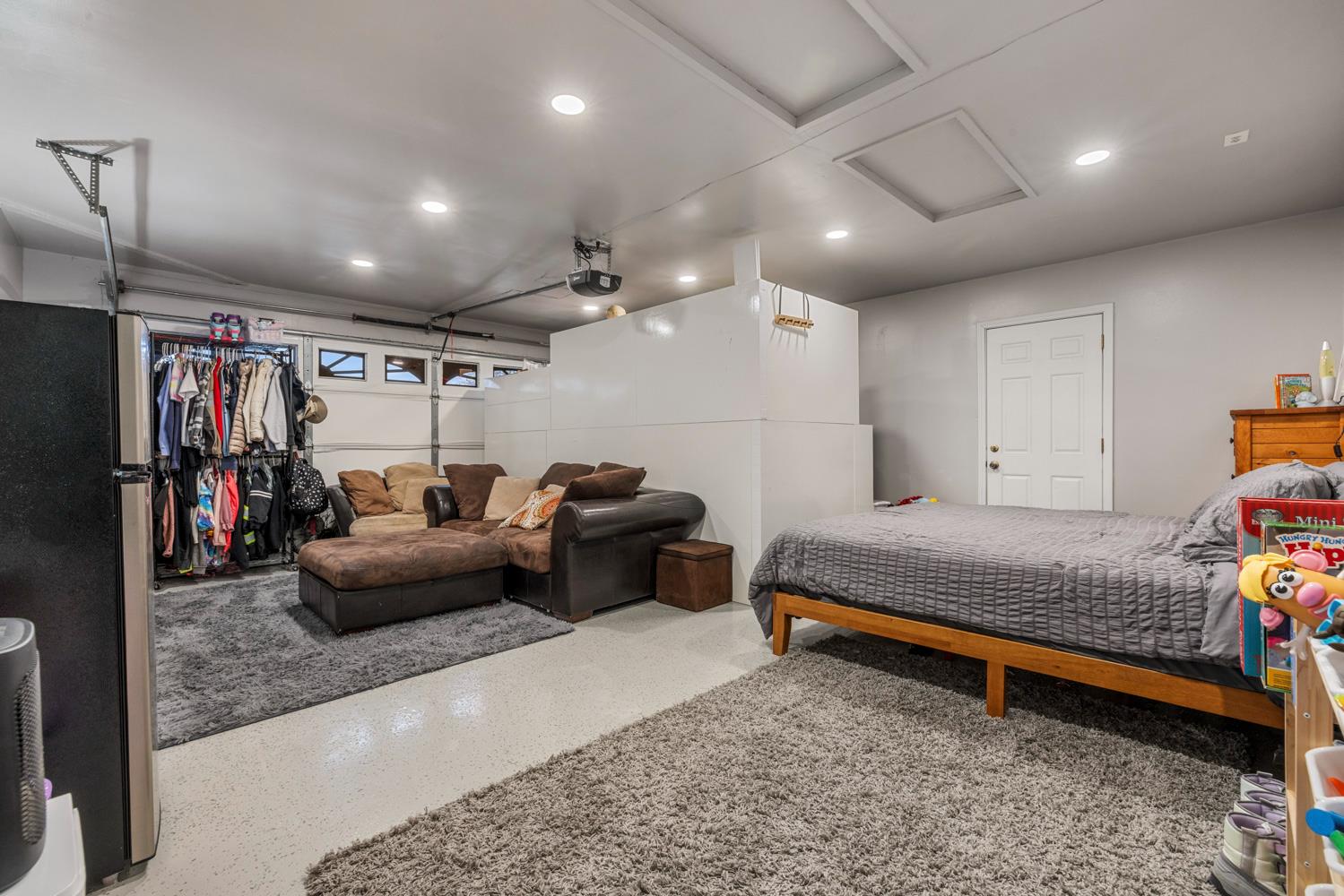 3809 Meadowview Ct, Modesto, CA 95355