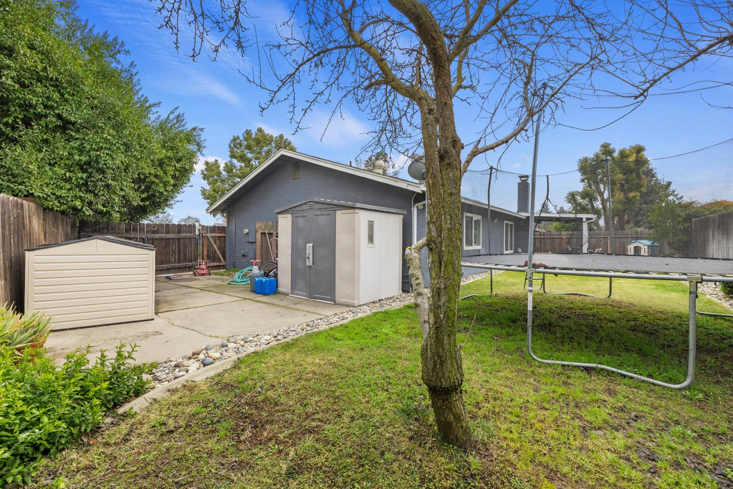 3809 Meadowview Ct, Modesto, CA 95355