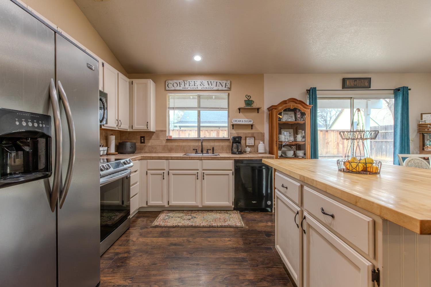 611 Yancey Ct, Patterson, CA 95363