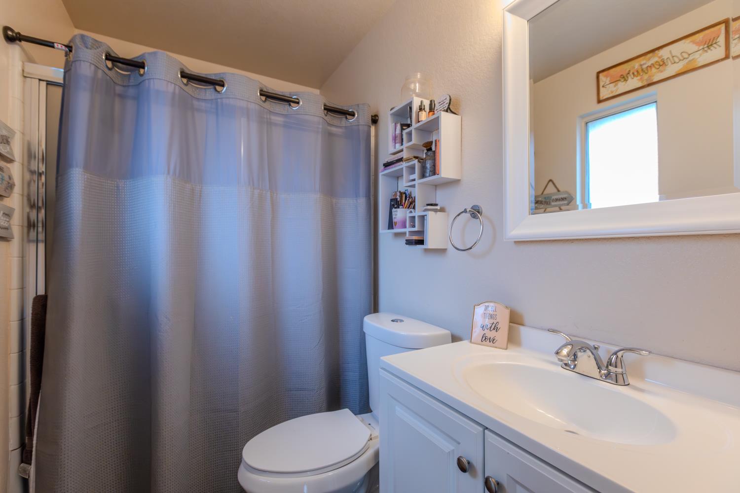 611 Yancey Ct, Patterson, CA 95363