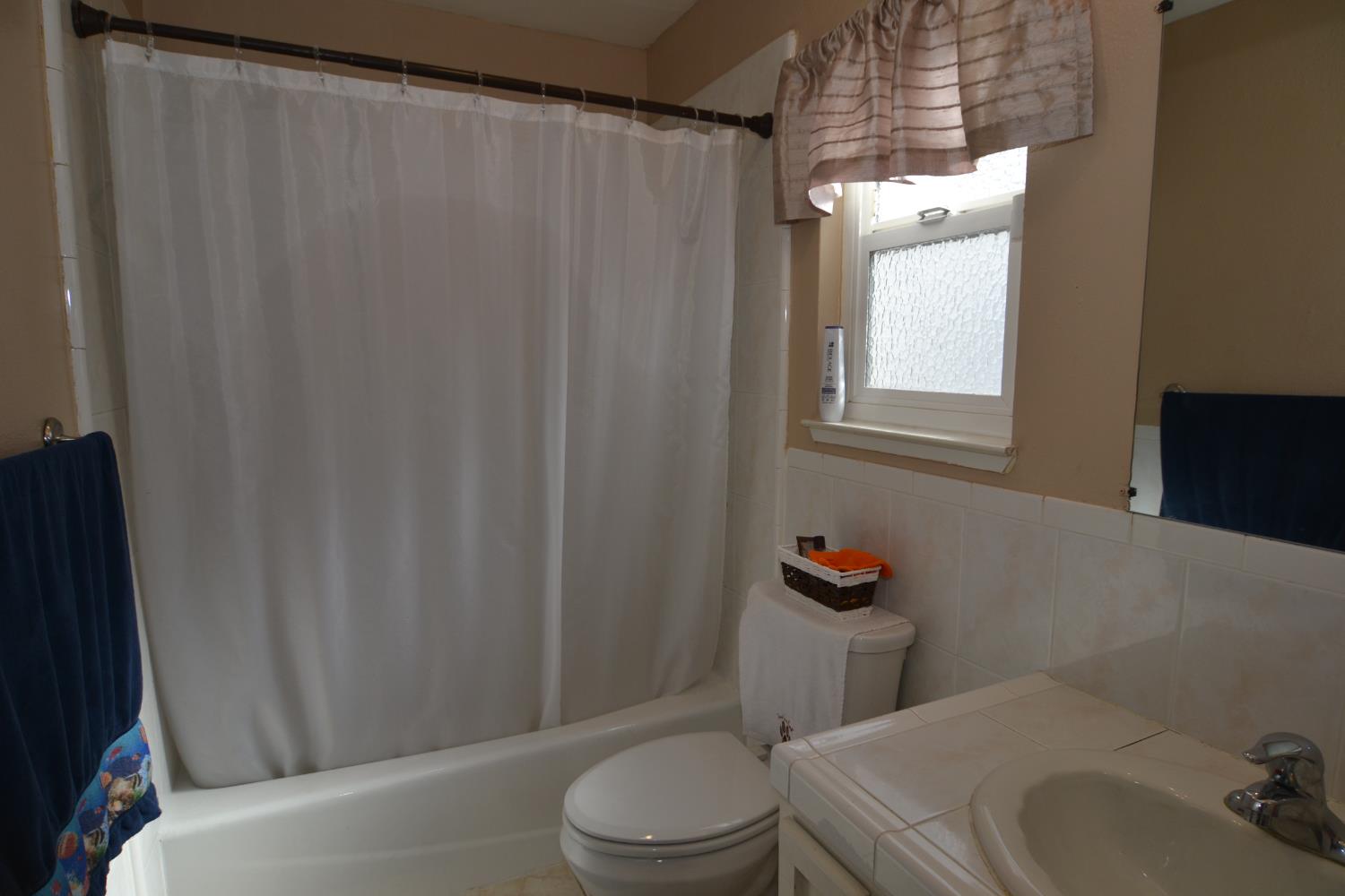 2728 El Pasado Dr, Modesto, CA 95354