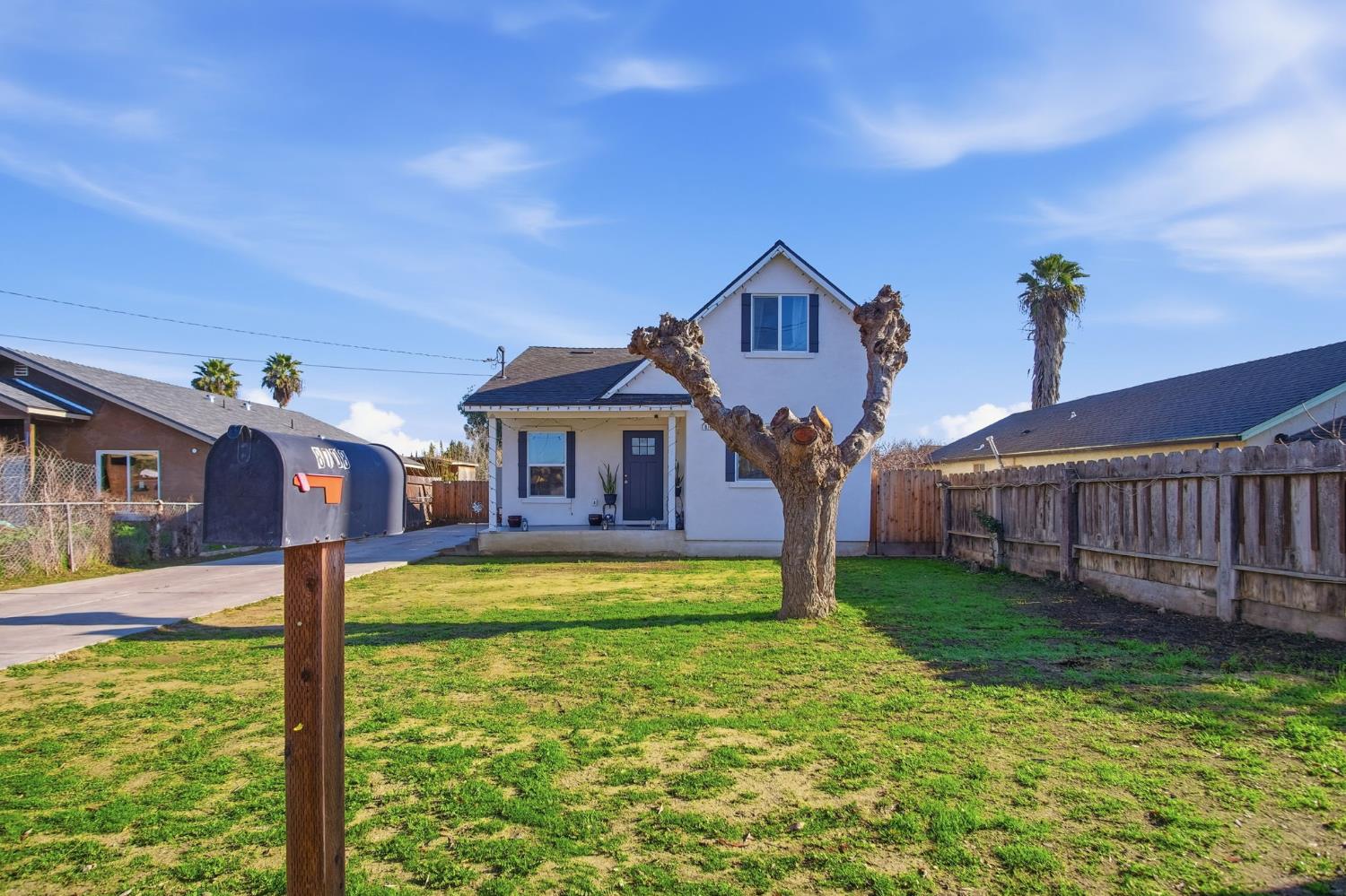 8708 Wilson St, Patterson, CA 95363