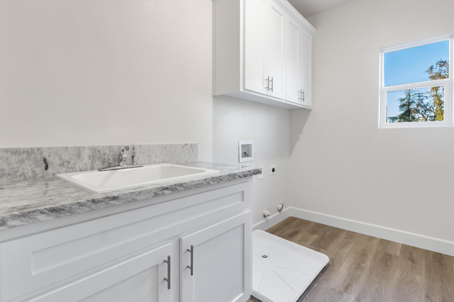 2955 Capella Dr, Merced, CA 95341