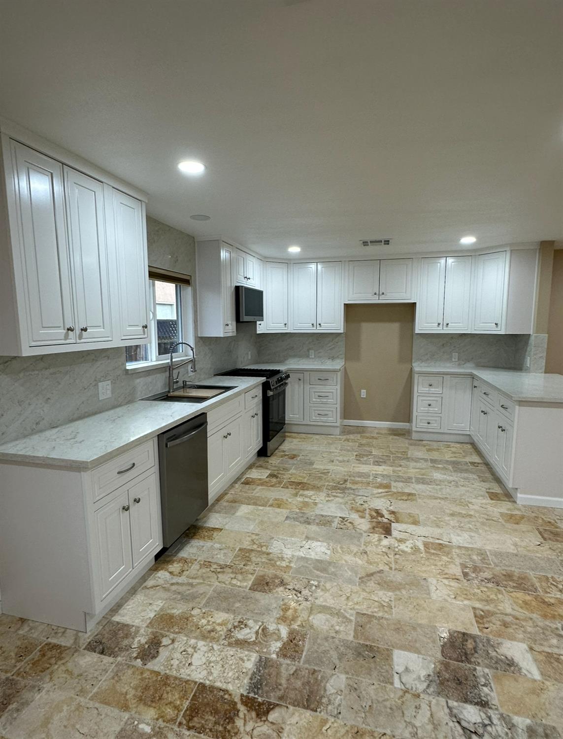 445 M, Patterson, CA 95363