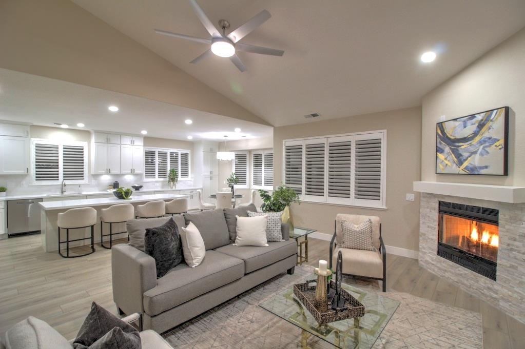 4405 Crown Valley Way, Modesto, CA 95356