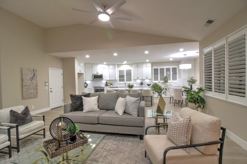 4405 Crown Valley Way, Modesto, CA 95356