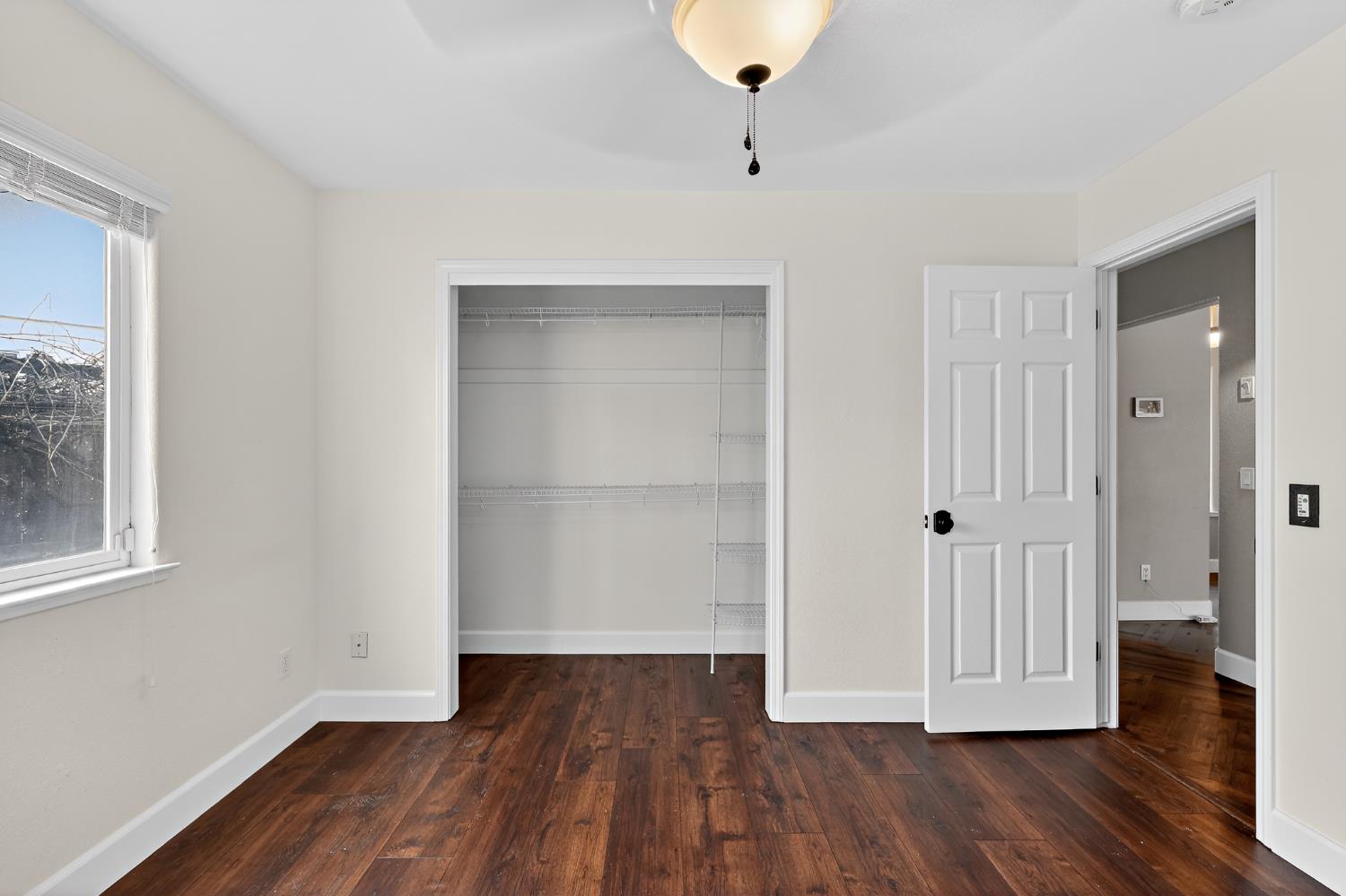 724 Robin Dr, Merced, CA 95340