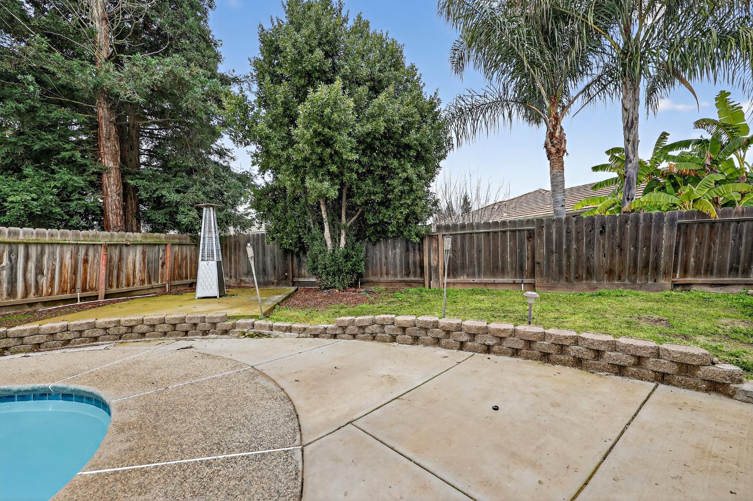 724 Robin Dr, Merced, CA 95340