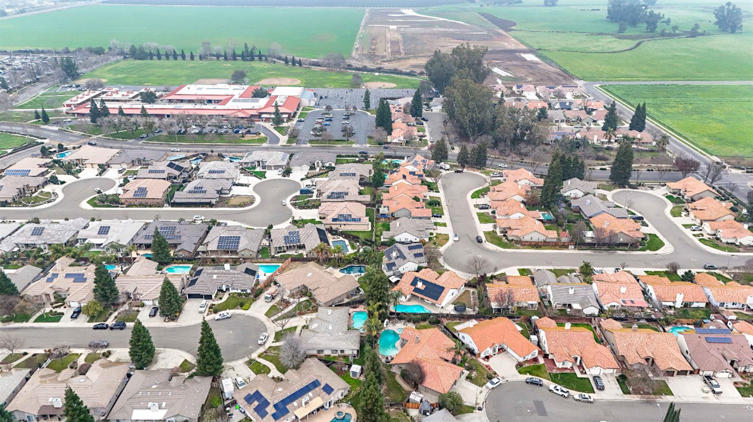 724 Robin Dr, Merced, CA 95340
