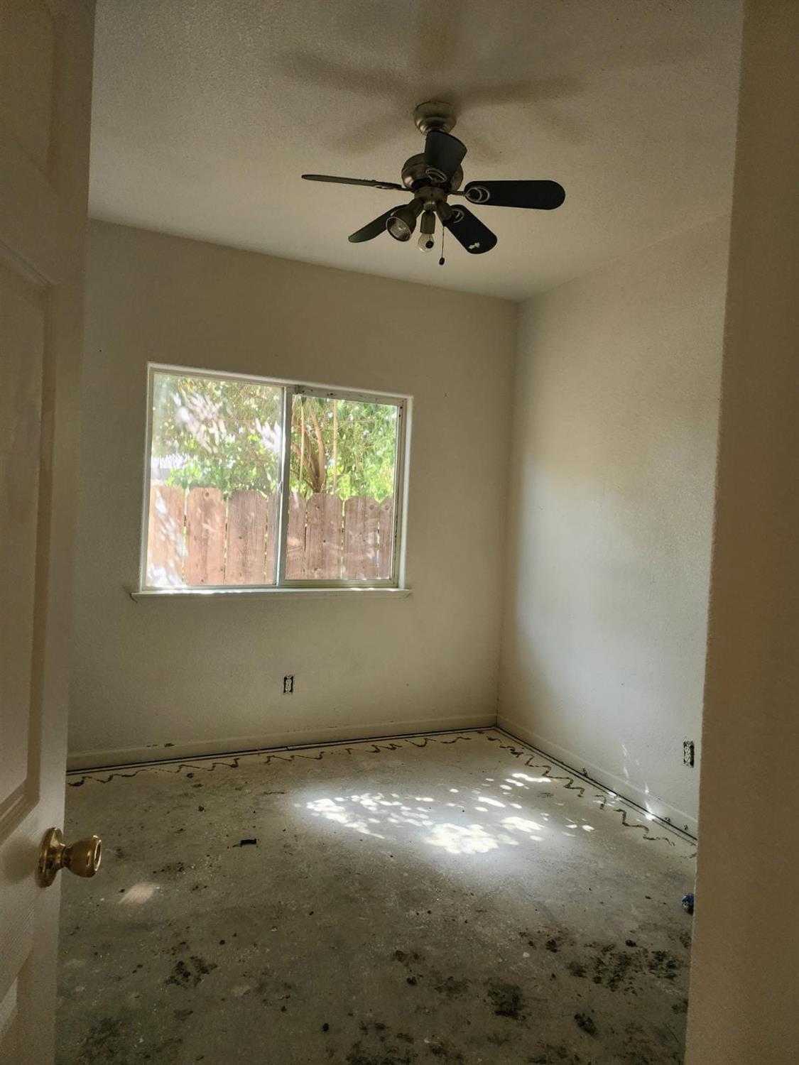 1511 Ronnie Ct, Merced, CA 95341